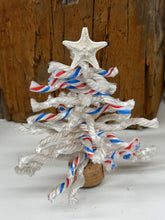 Load image into Gallery viewer, Mini lobster rope trees
