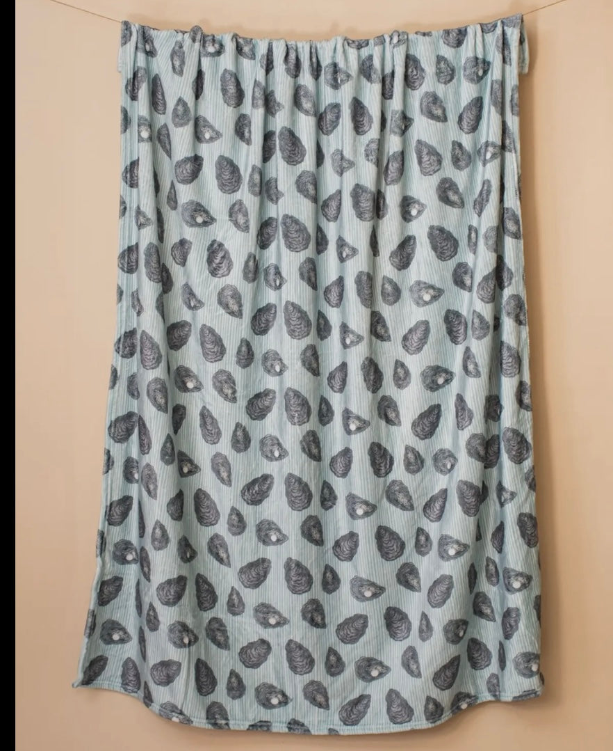 Oyster throw blanket