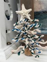 Load image into Gallery viewer, Mini lobster rope trees
