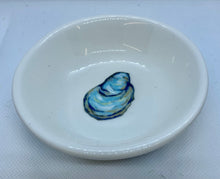Load image into Gallery viewer, Oyster trinket dish
