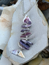 Load image into Gallery viewer, Wampum fish rack necklace
